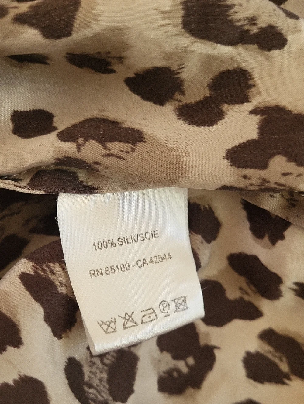 Free 100% Silk Blouse Size 4 - Picture 3 of 8